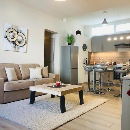 Ferienwohnung Les Volets Rouges Cavaillon Exterior foto