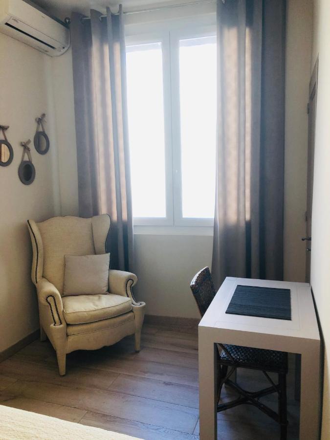 Ferienwohnung Les Volets Rouges Cavaillon Exterior foto