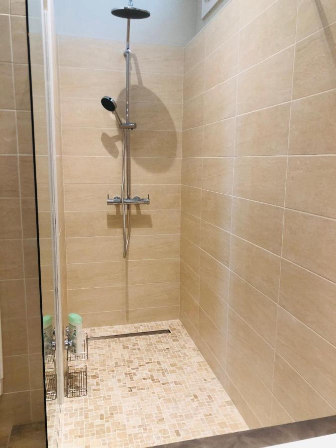 Ferienwohnung Les Volets Rouges Cavaillon Exterior foto